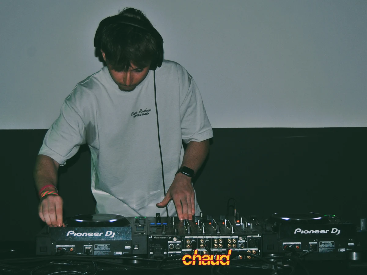 M84U — CHAUD